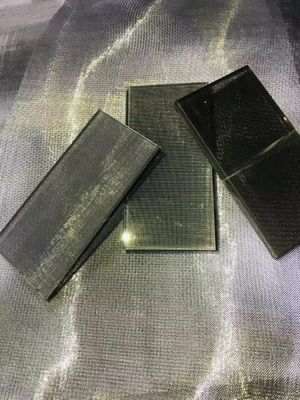 摩耗の抵抗力があるクラッディングのこはく色6.5mmはガラス金網を薄板にした