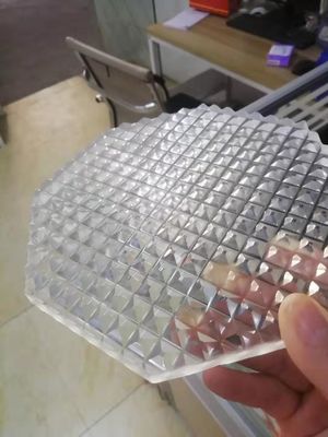 表面の質のサンドブラスティング10MMの砂によって切り分けられるガラス