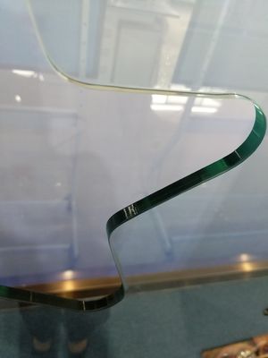 側面図を描かれた8mmの習慣は店のロゴのための切子ガラスの窓ガラスを