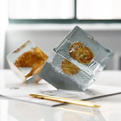 明確なガラス装飾