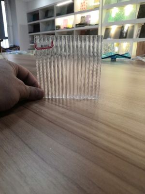 薄板にされた分割80x80はシャワーのエンクロージャ ガラスを編んだ