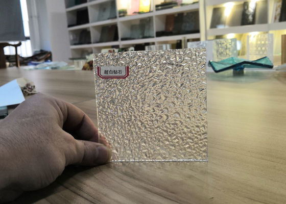 模造される12mmのシャワーのドアの明確なガラスを強くした