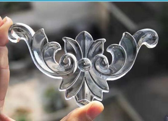 結婚式のElegentの背景の壁はアクリルの水晶を示す